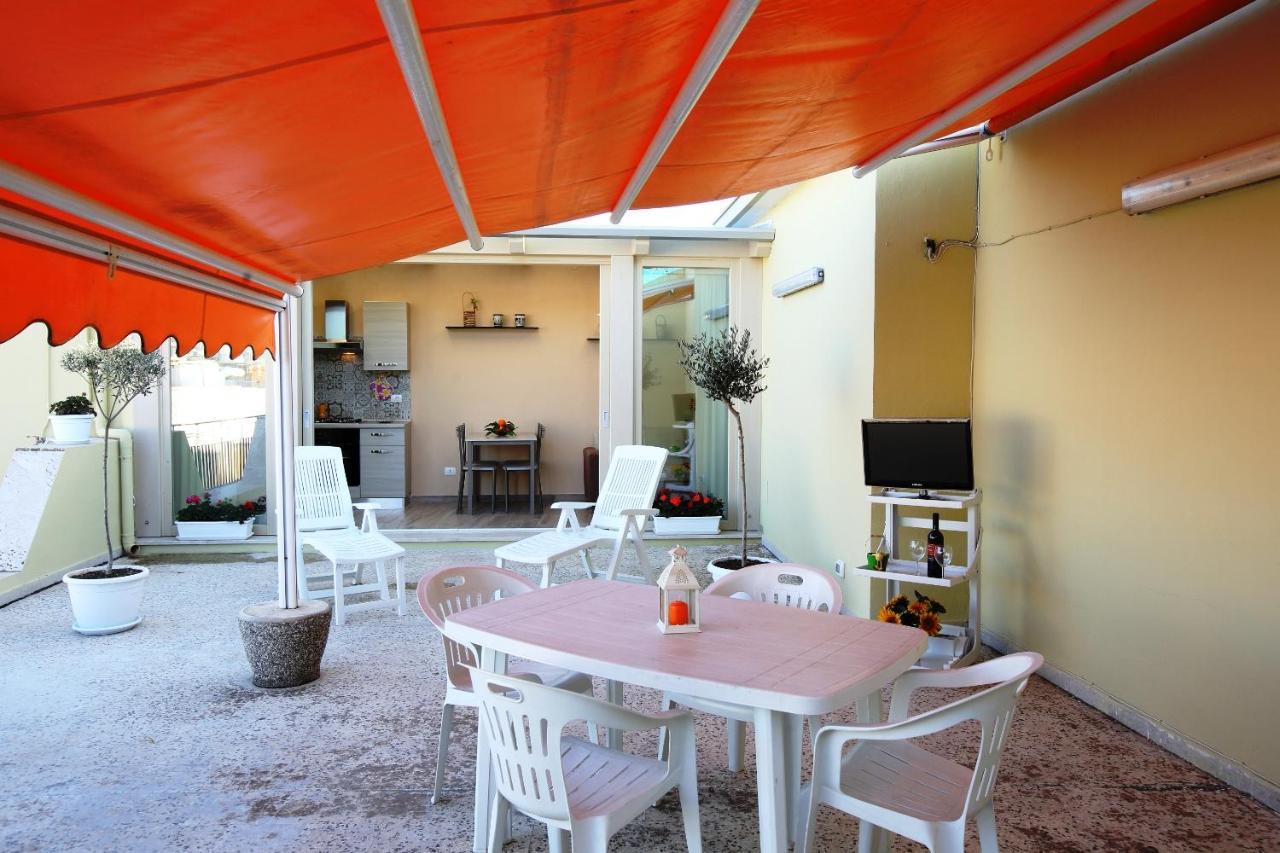 Re Sole Case Vacanze - Esclusivo Attico M A R T E Con Spaziosissima Terrazza Solarium Attrezzata Avola Extérieur photo