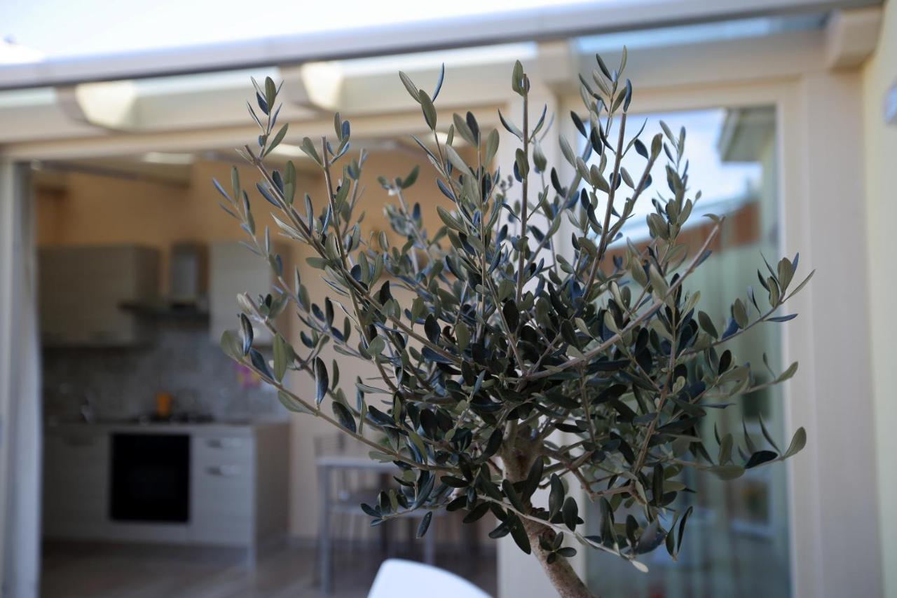 Re Sole Case Vacanze - Esclusivo Attico M A R T E Con Spaziosissima Terrazza Solarium Attrezzata Avola Extérieur photo