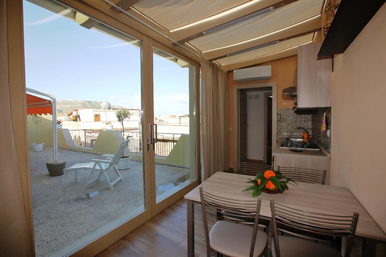 Re Sole Case Vacanze - Esclusivo Attico M A R T E Con Spaziosissima Terrazza Solarium Attrezzata Avola Extérieur photo