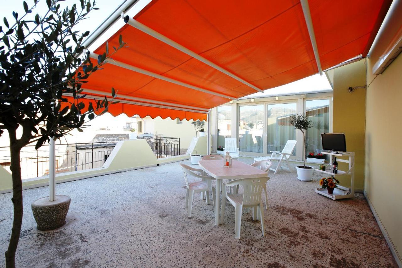 Re Sole Case Vacanze - Esclusivo Attico M A R T E Con Spaziosissima Terrazza Solarium Attrezzata Avola Extérieur photo