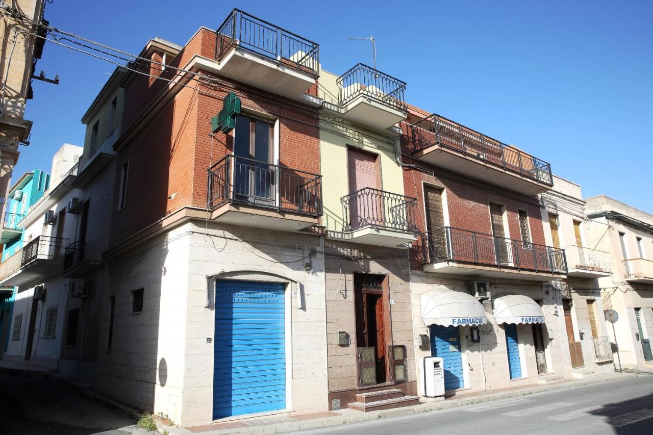 Re Sole Case Vacanze - Esclusivo Attico M A R T E Con Spaziosissima Terrazza Solarium Attrezzata Avola Extérieur photo