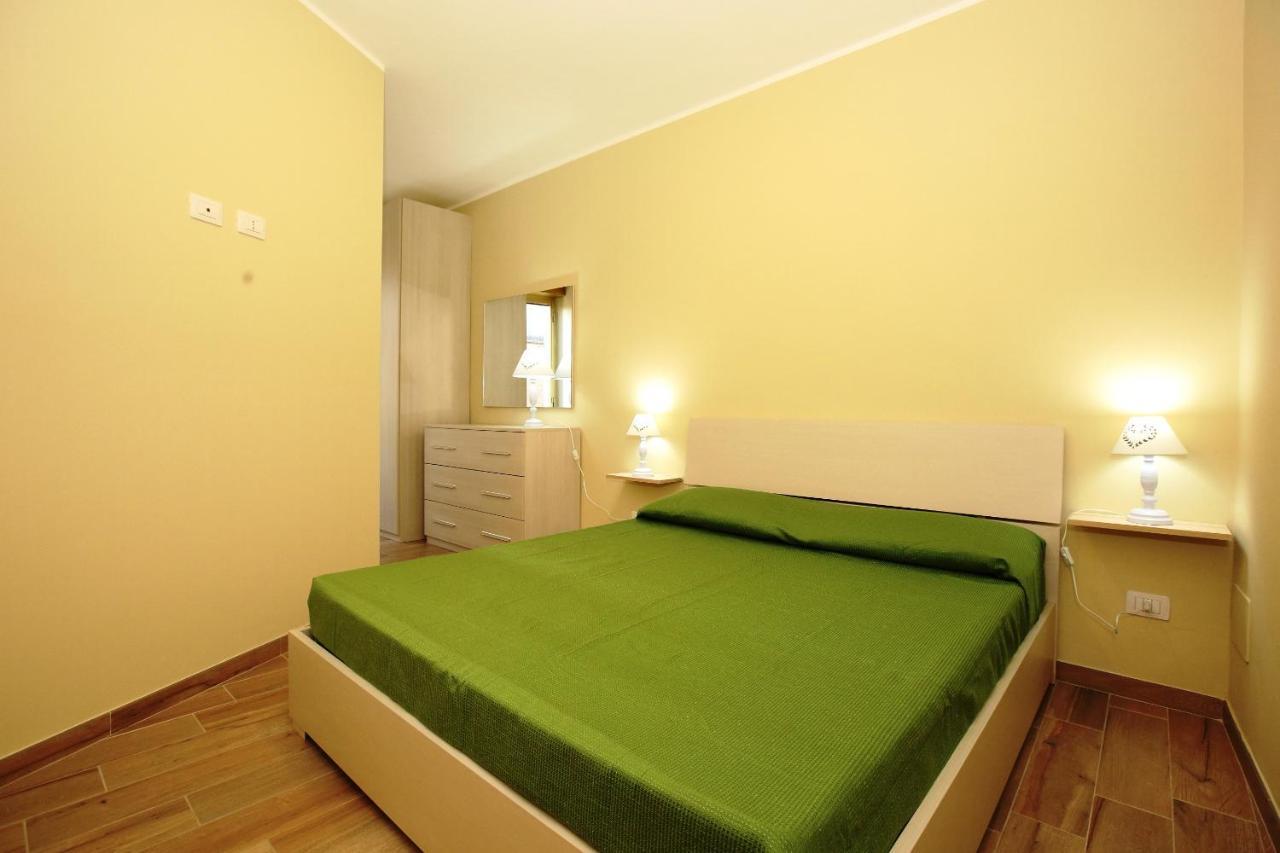 Re Sole Case Vacanze - Esclusivo Attico M A R T E Con Spaziosissima Terrazza Solarium Attrezzata Avola Extérieur photo