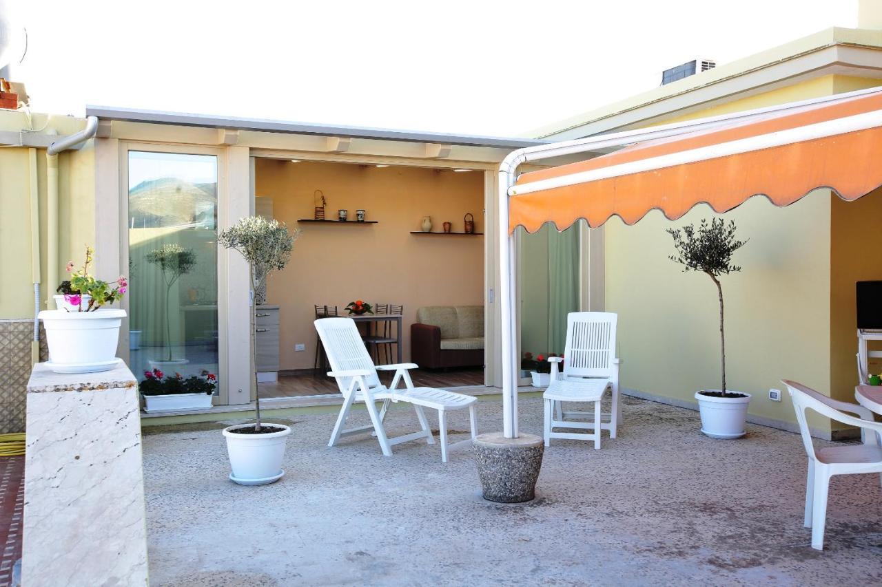 Re Sole Case Vacanze - Esclusivo Attico M A R T E Con Spaziosissima Terrazza Solarium Attrezzata Avola Extérieur photo